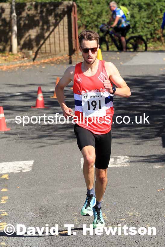 Tynedale Jelly Tea 10 Mile Road Race, Ovingham, Northumberland, Sunday, Aug. 21st. Photo: David T. Hewitson/Sports for All Pics